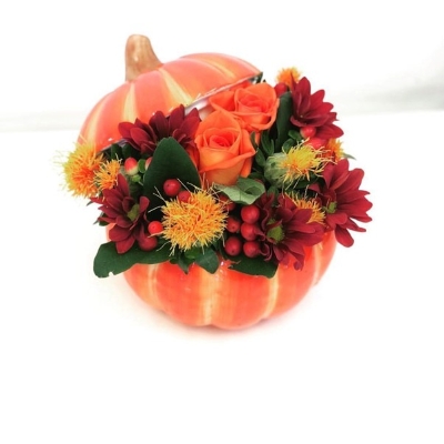 Make your own Pumpkin Flower Arrangement