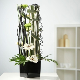 Acrylic Cube Vase Black (15cm)